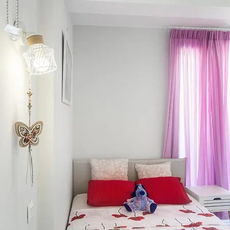 White Paradise فيلة نيا سكيوني