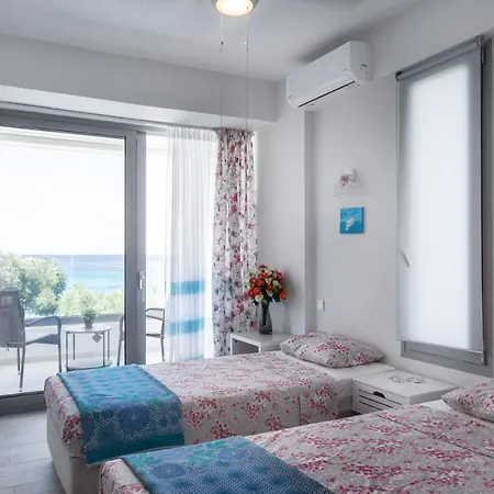 White Paradise نيا سكيوني