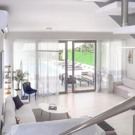 White Paradise فيلة نيا سكيوني