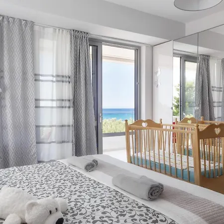 White Paradise * نيا سكيوني