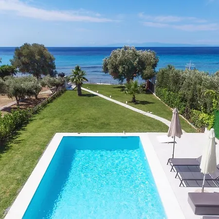 فيلة White Paradise نيا سكيوني