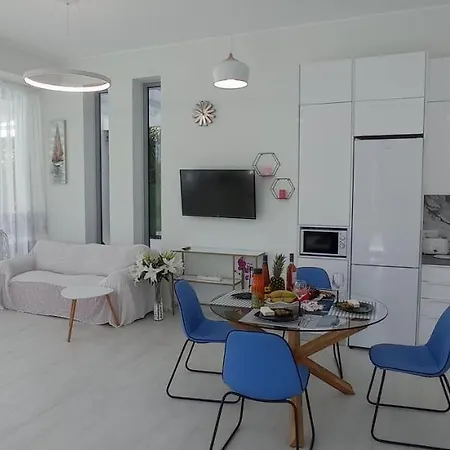 White Paradise نيا سكيوني