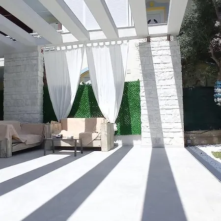 White Paradise نيا سكيوني