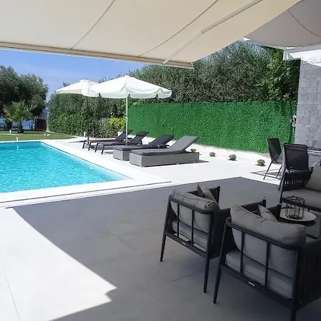 White Paradise * Неа-Скиони