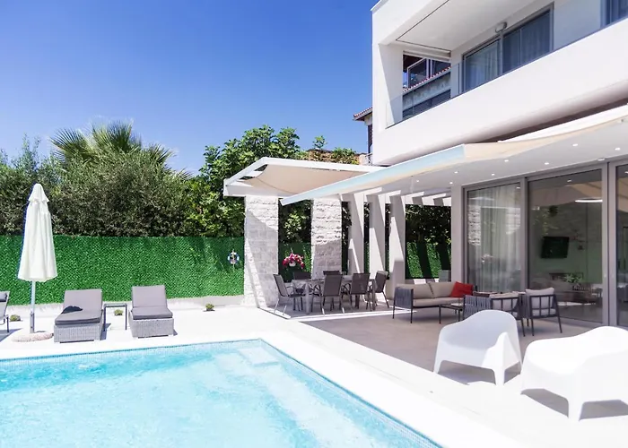 빌라 White Paradise 네아 스키오니