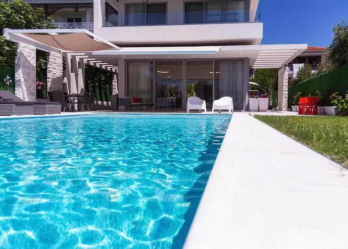 White Paradise * 네아 스키오니