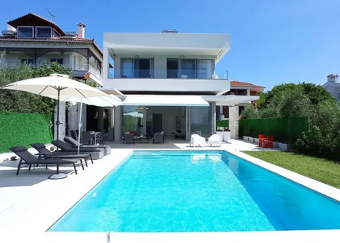 White Paradise 빌라 네아 스키오니